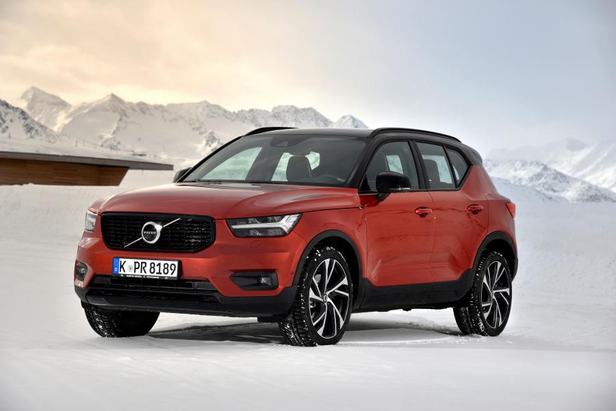  Volvo XC40 D4 R-Design 2017 года  (WW) (фото 6 из 44)